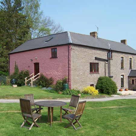 Bed and Breakfast Brynderwen Llangorse Zewnętrze zdjęcie